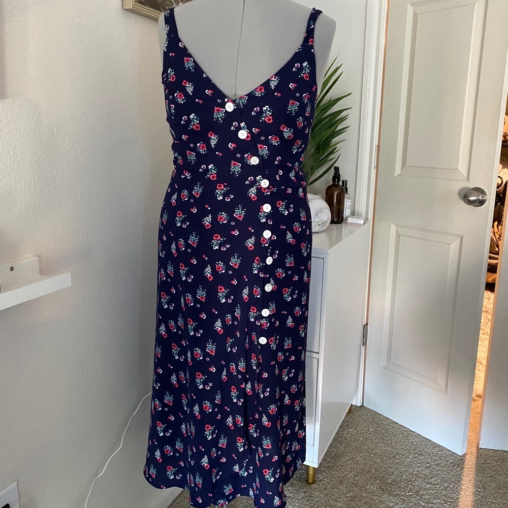 Floral button front wiggle dress